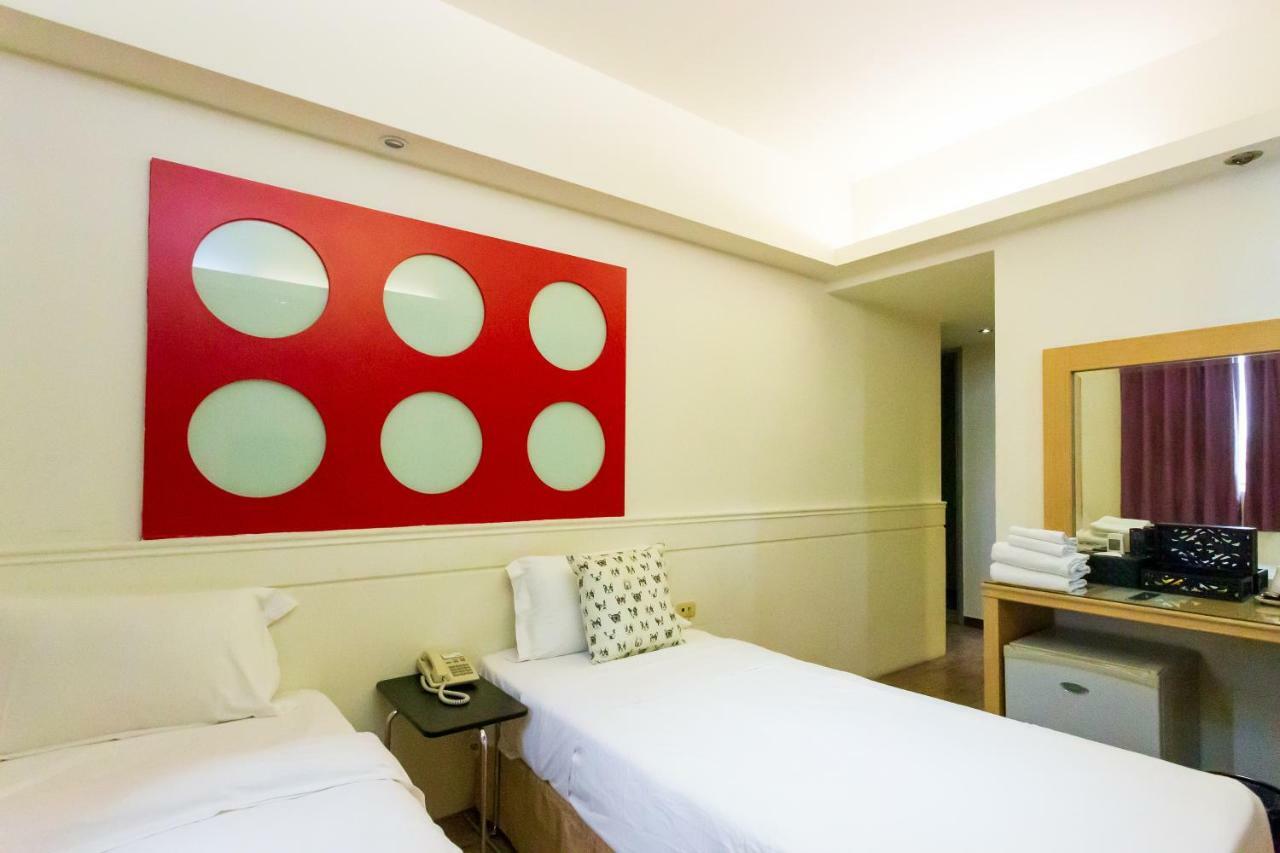 Newrise Hotel Kaohsiung Luaran gambar